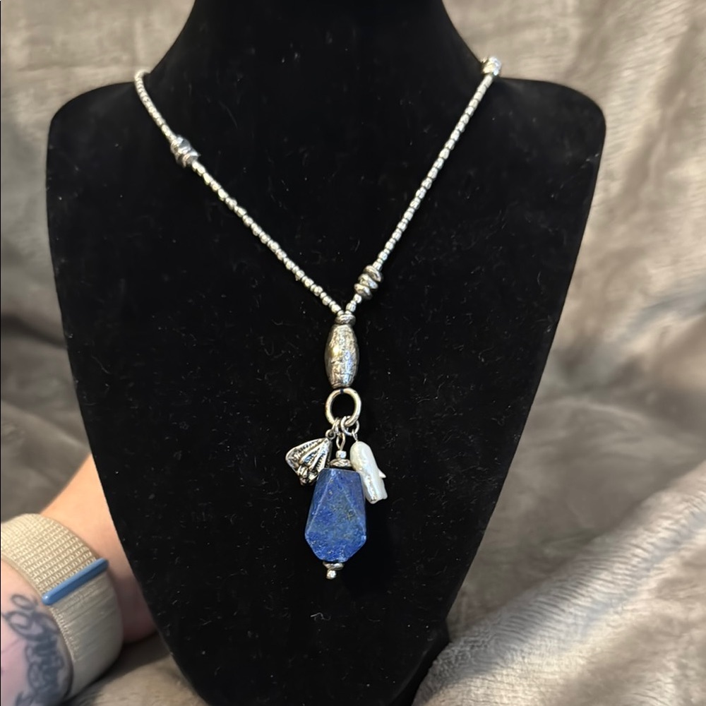 Elegant Blue and Silver Pendant Necklace